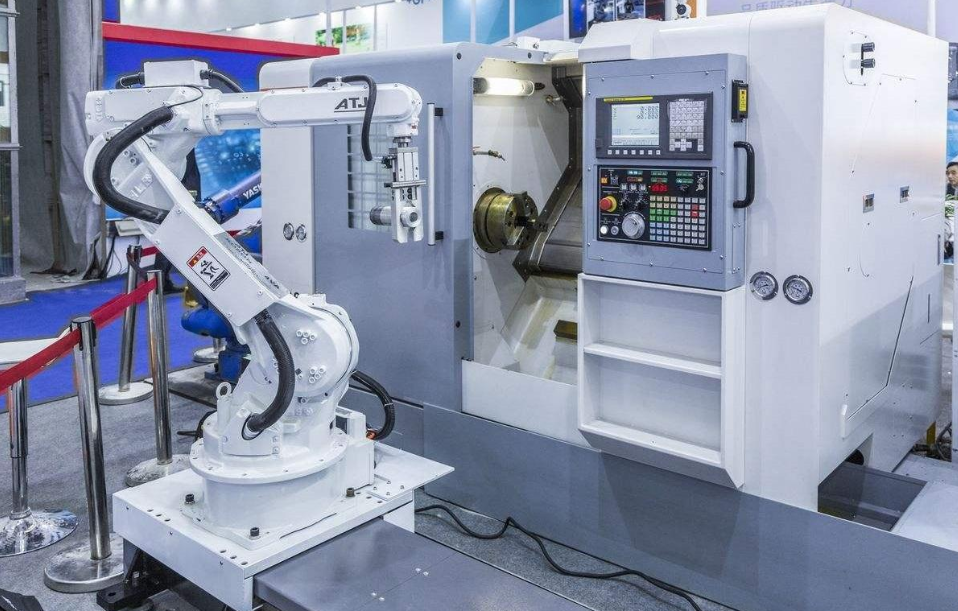 Industrial robots and CNC machine tools integrated four major applications